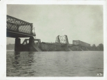 Die Trümmer der Brücke
